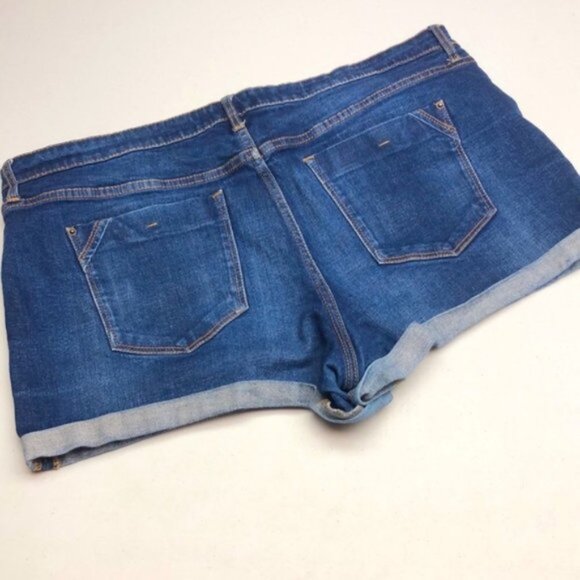 LIKE NEW R JEANS HIGH-RISE SHORTS W33 - Picture 3 of 9